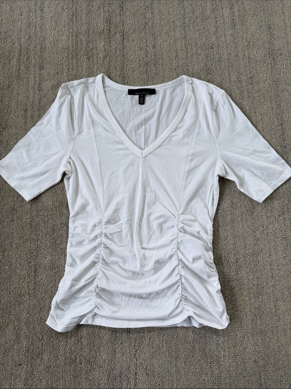 White House Black Market White V-Neck Ruched Side Tee size Medium
